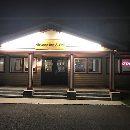 إلينسبورغ Nirvana Inn & Grill المظهر الخارجي الصورة