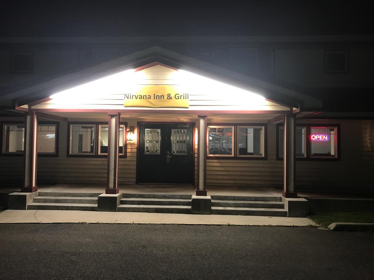إلينسبورغ Nirvana Inn & Grill المظهر الخارجي الصورة