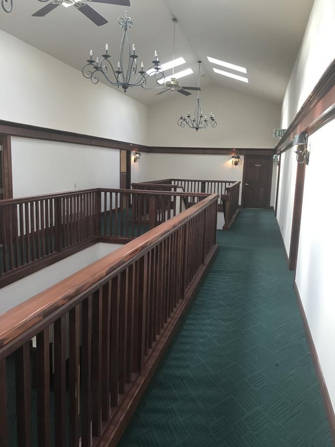 إلينسبورغ Nirvana Inn & Grill المظهر الخارجي الصورة