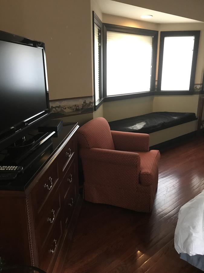 إلينسبورغ Nirvana Inn & Grill المظهر الخارجي الصورة