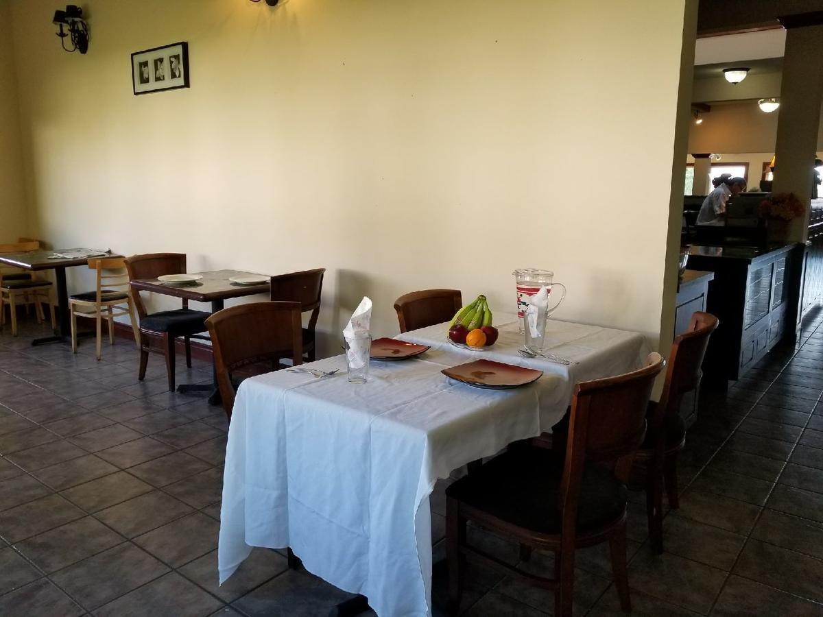 إلينسبورغ Nirvana Inn & Grill المظهر الخارجي الصورة