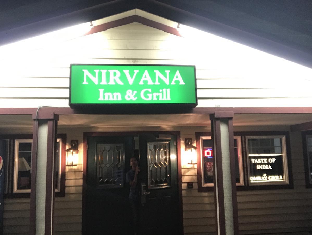 إلينسبورغ Nirvana Inn & Grill المظهر الخارجي الصورة